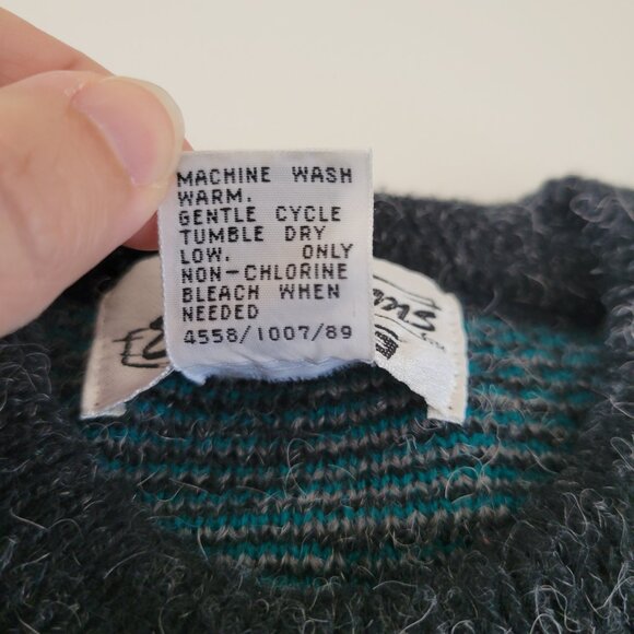 Vintage Expressions Geometric Acrylic Sweater Gray Turquoise Size Large EUC - Picture 4 of 11